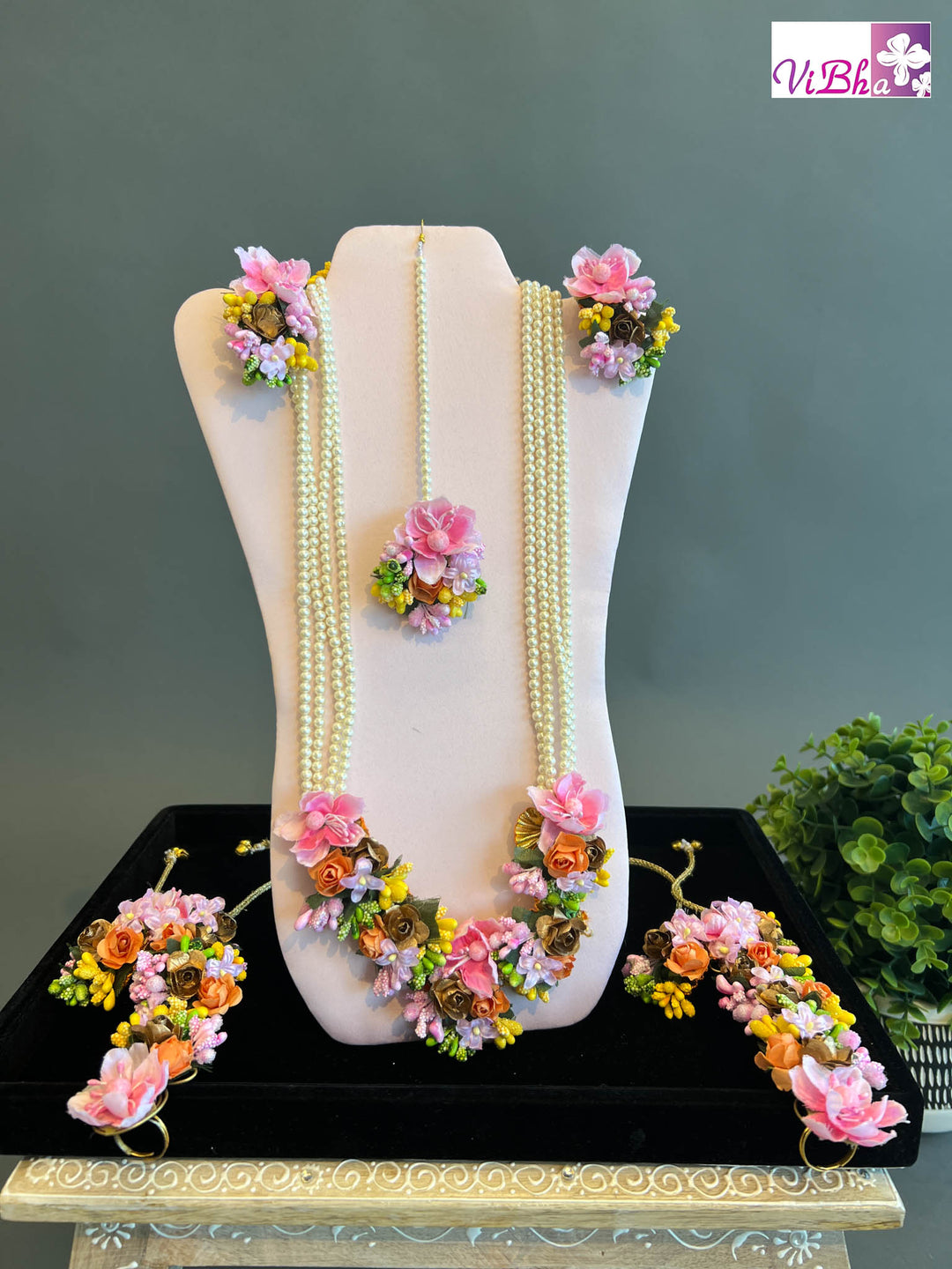 Four-Layered Multi-Color Flower Long Chain Set
