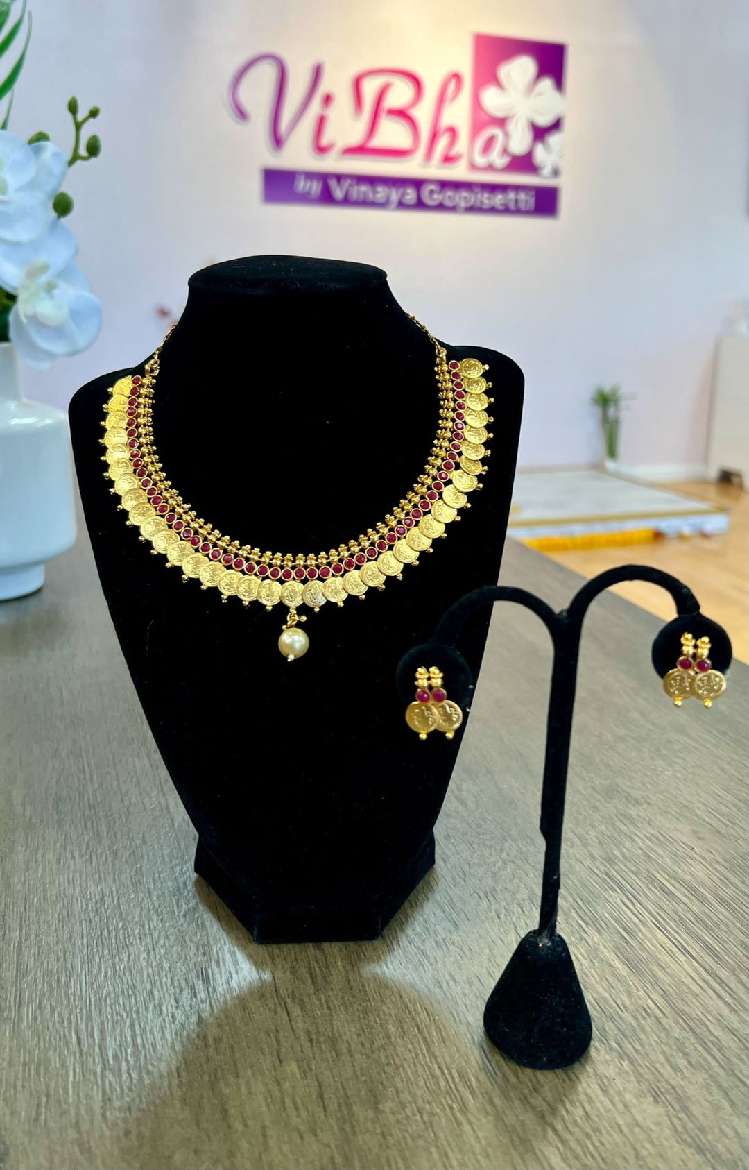 Accessories & Jewelry - Kasu Necklace Set