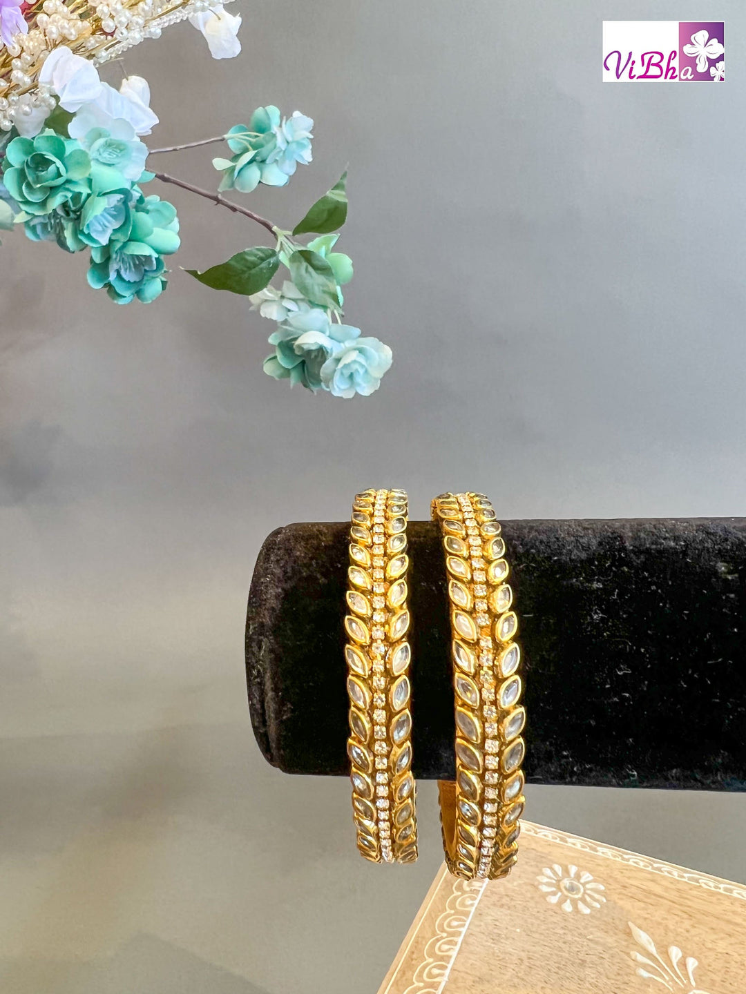 Accessories & Jewelry - Kundan & Cezar Gold Thread Kada