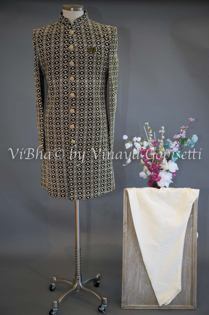 Accessories & Jewelry - Olive Green Thread Embroidery Kurta With White Bottom
