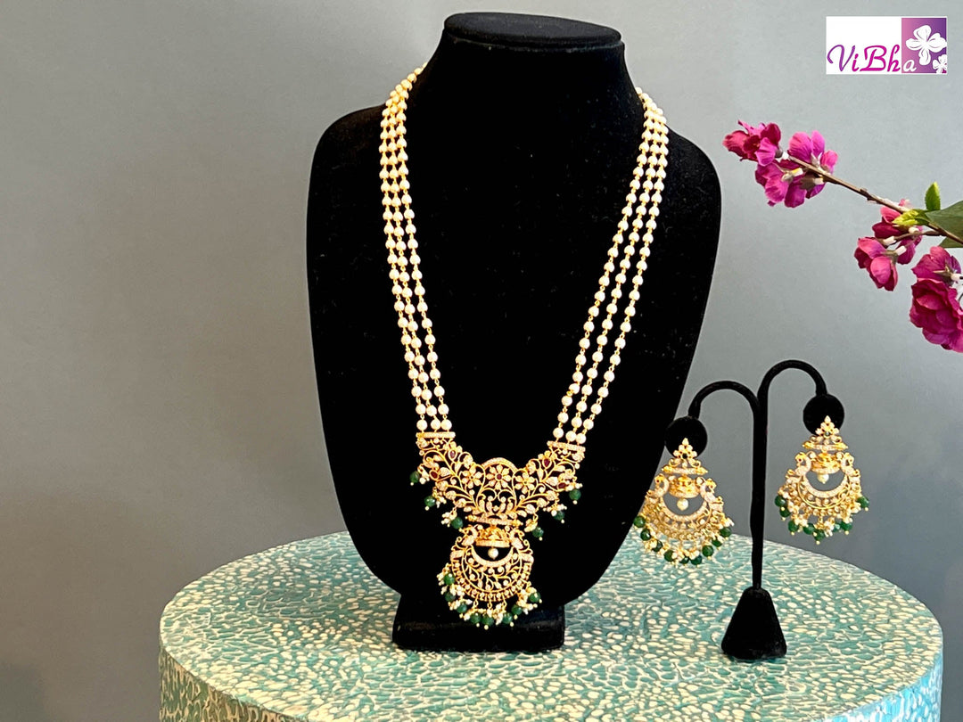 Accessories & Jewelry - Pearl Haaram With Emerald And Kundan Pendant Set