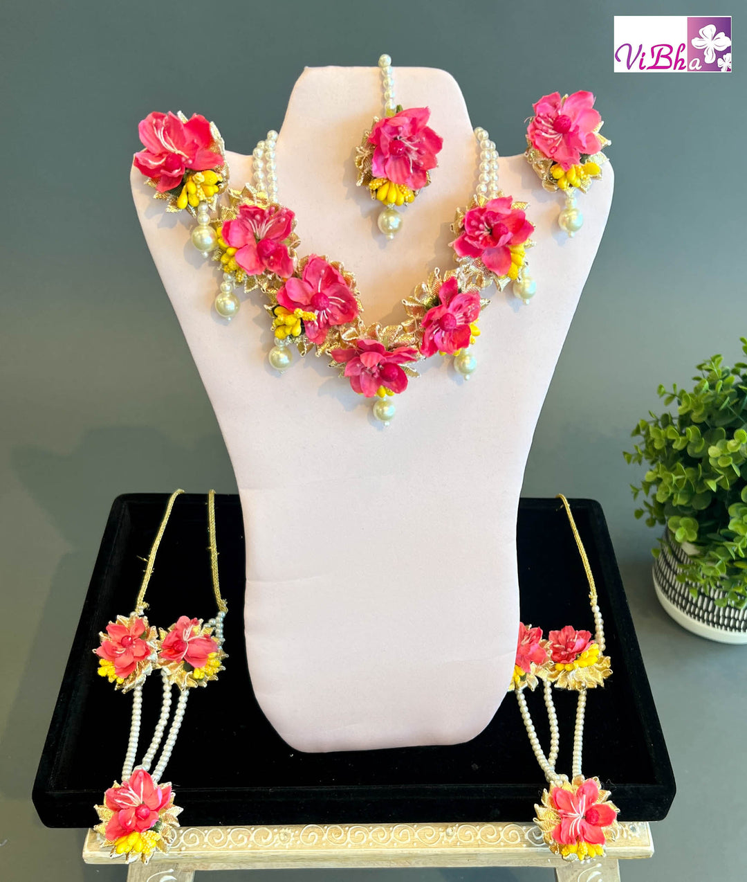 Pink and Yellow Short Length Necklace Set