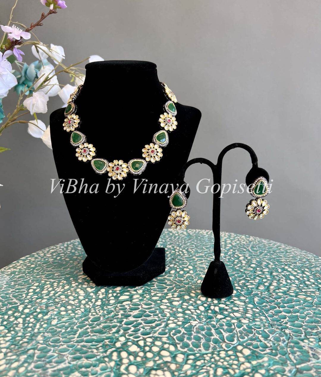 Stud and Triangle Pattern Kundan and Jade Necklace Set