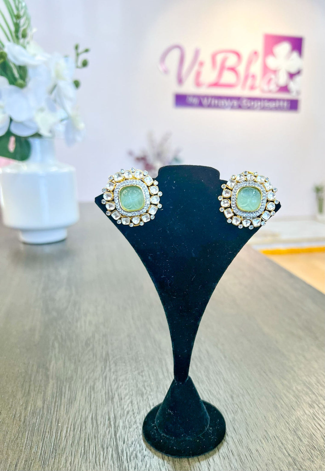 Accessories & Jewelry - Jade Stud Earrings