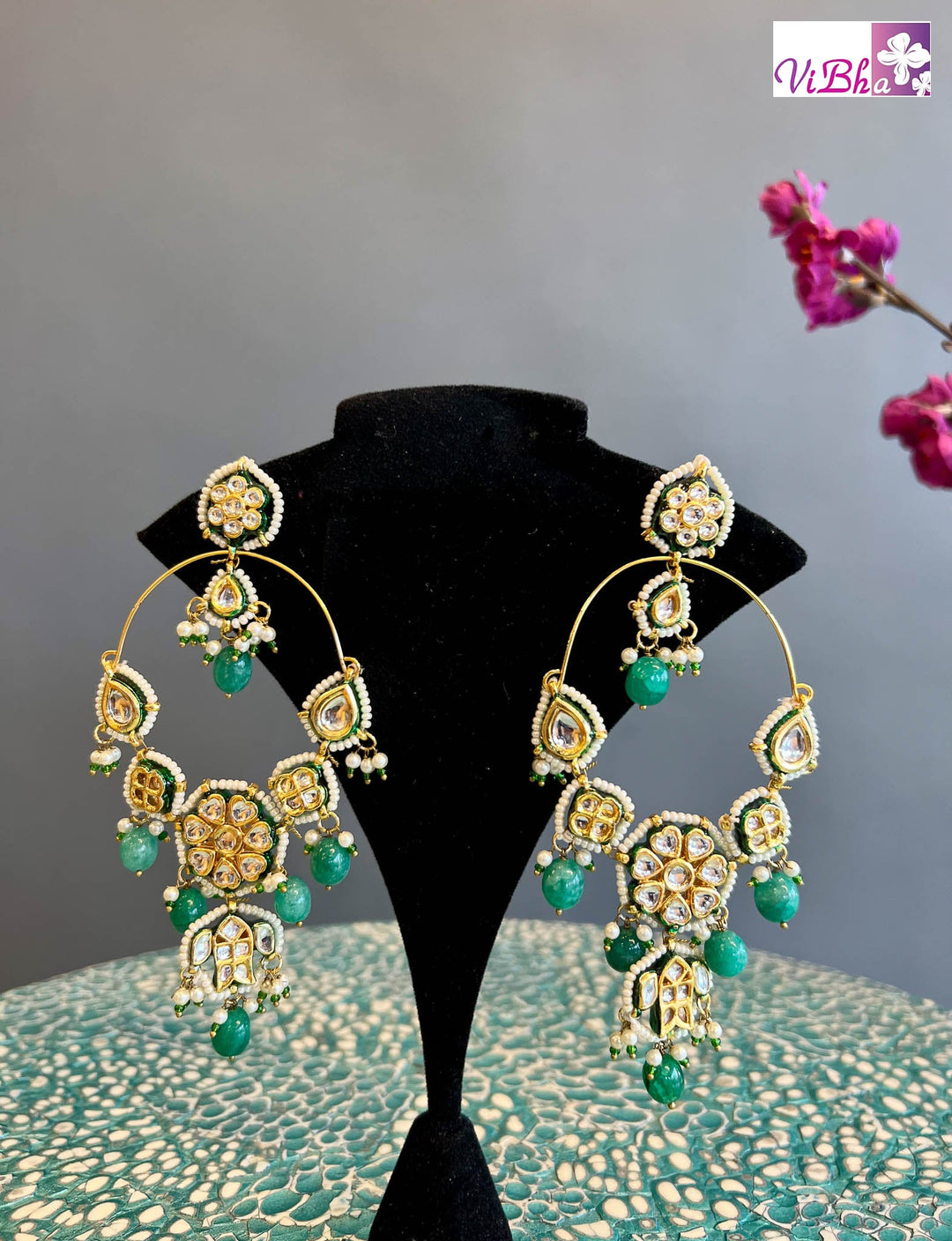 Accessories & Jewelry - Kundan And Emerald Hoop Earrings