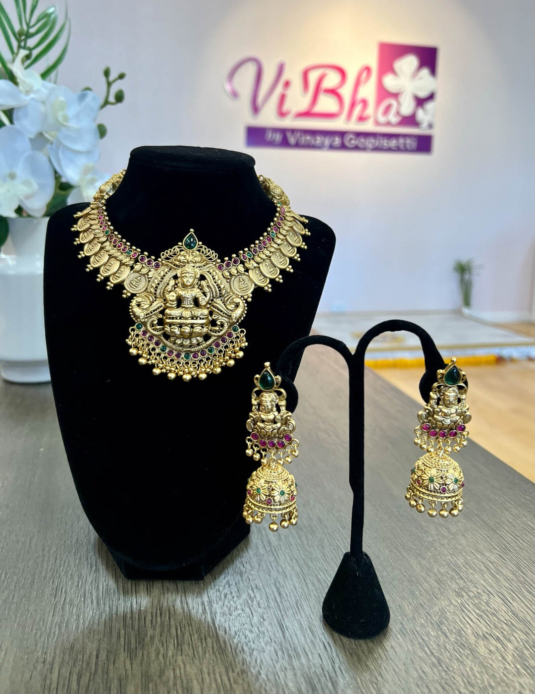 Accessories & Jewelry - Lakshmi Kasu Bridal Set