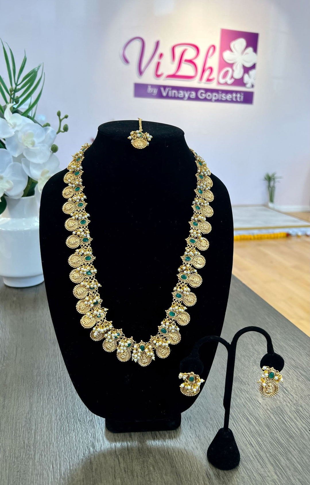 Accessories & Jewelry - Lakshmi Long Haram Set