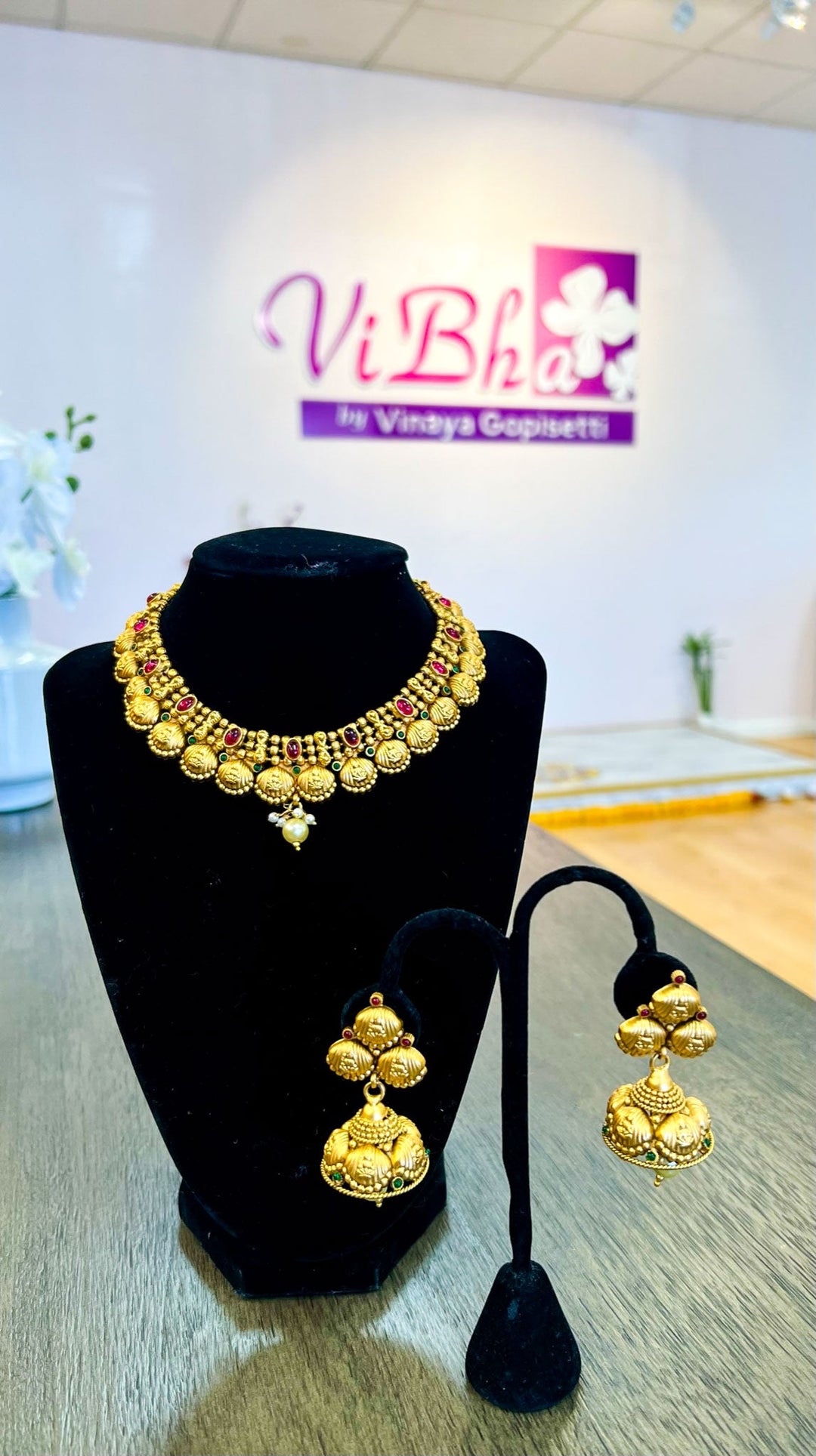 Accessories & Jewelry - Lakshmi Motif Temple Jewelry