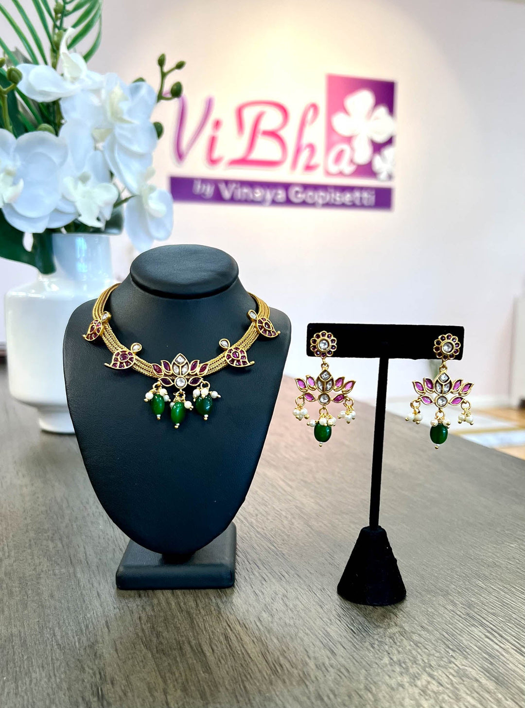 Accessories & Jewelry - Lotus Choker Set