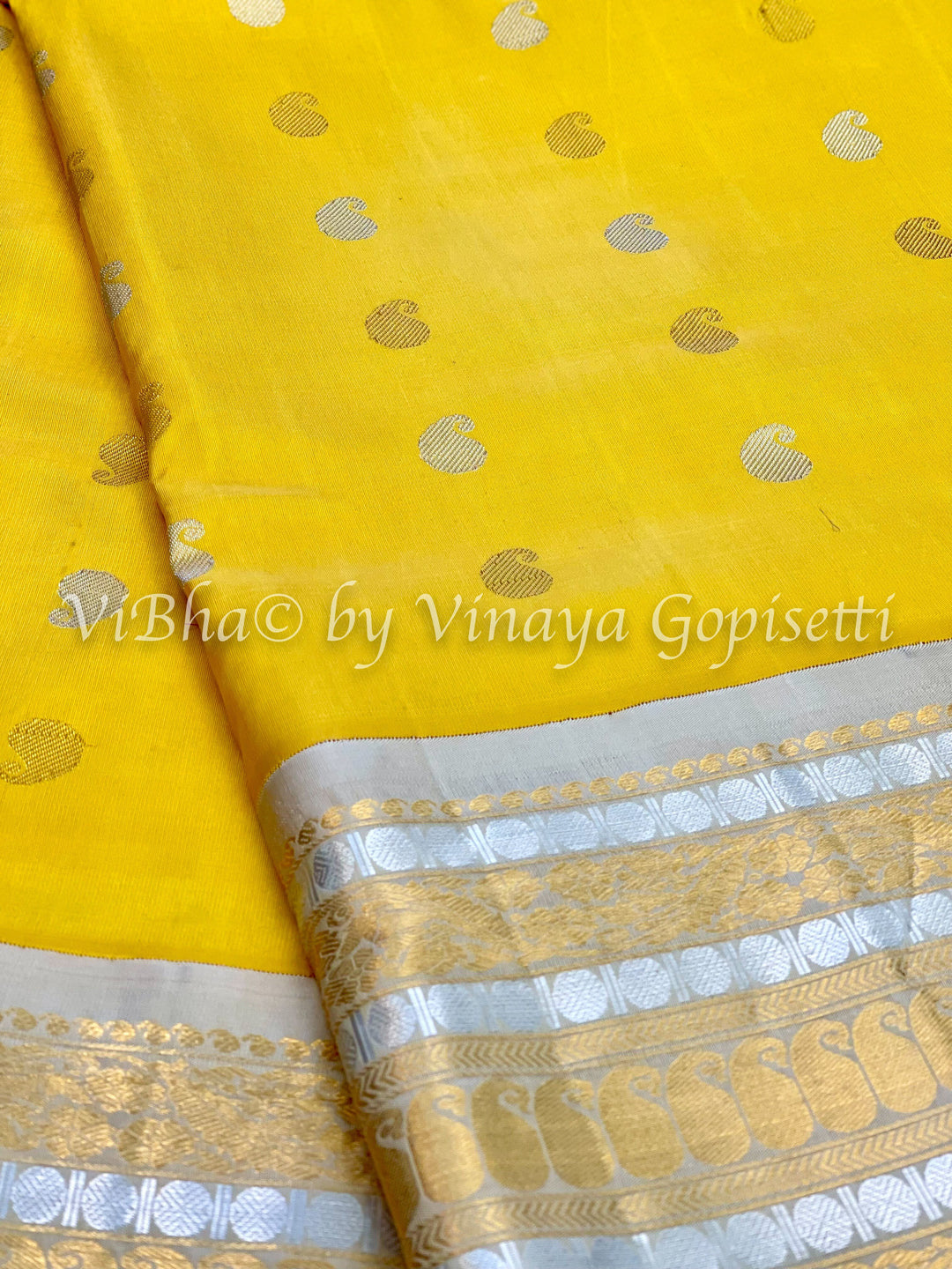 SAREE - Yellow And Gold Gadwal Silk Saree
